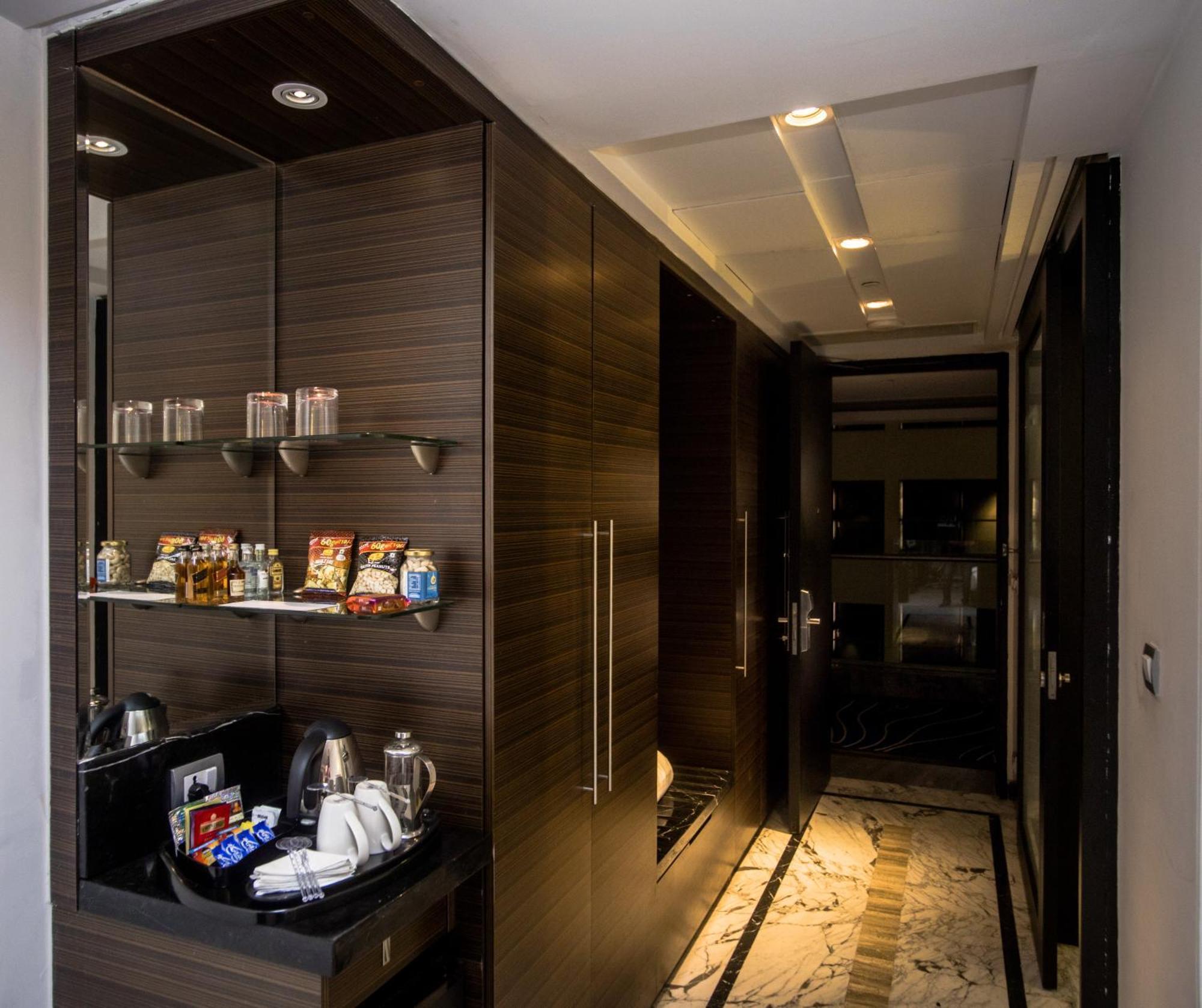 Guest room, 2 Queen or 2 Twin/Single Bed(s), City view